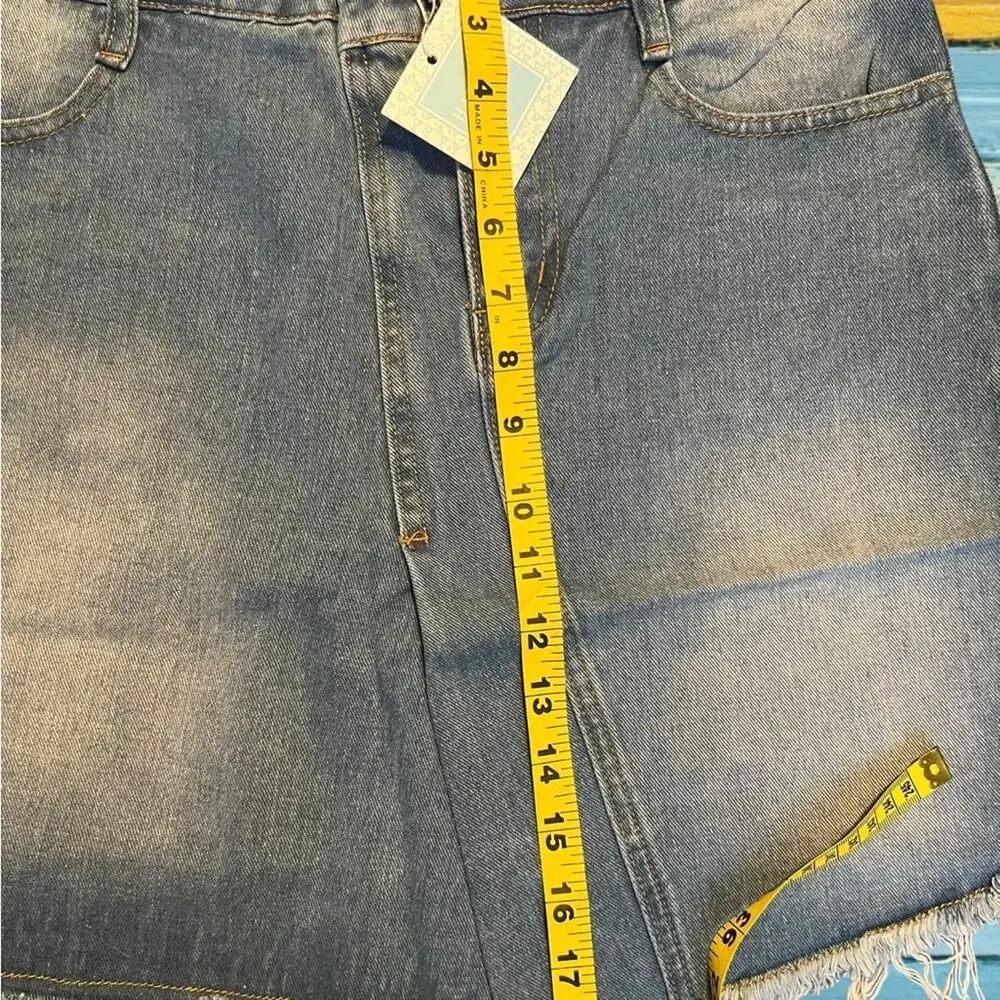 Hayden Denim Mini Skirt Distressed Raw Hem Light Wash Size L NWT - Picture 3 of 6
